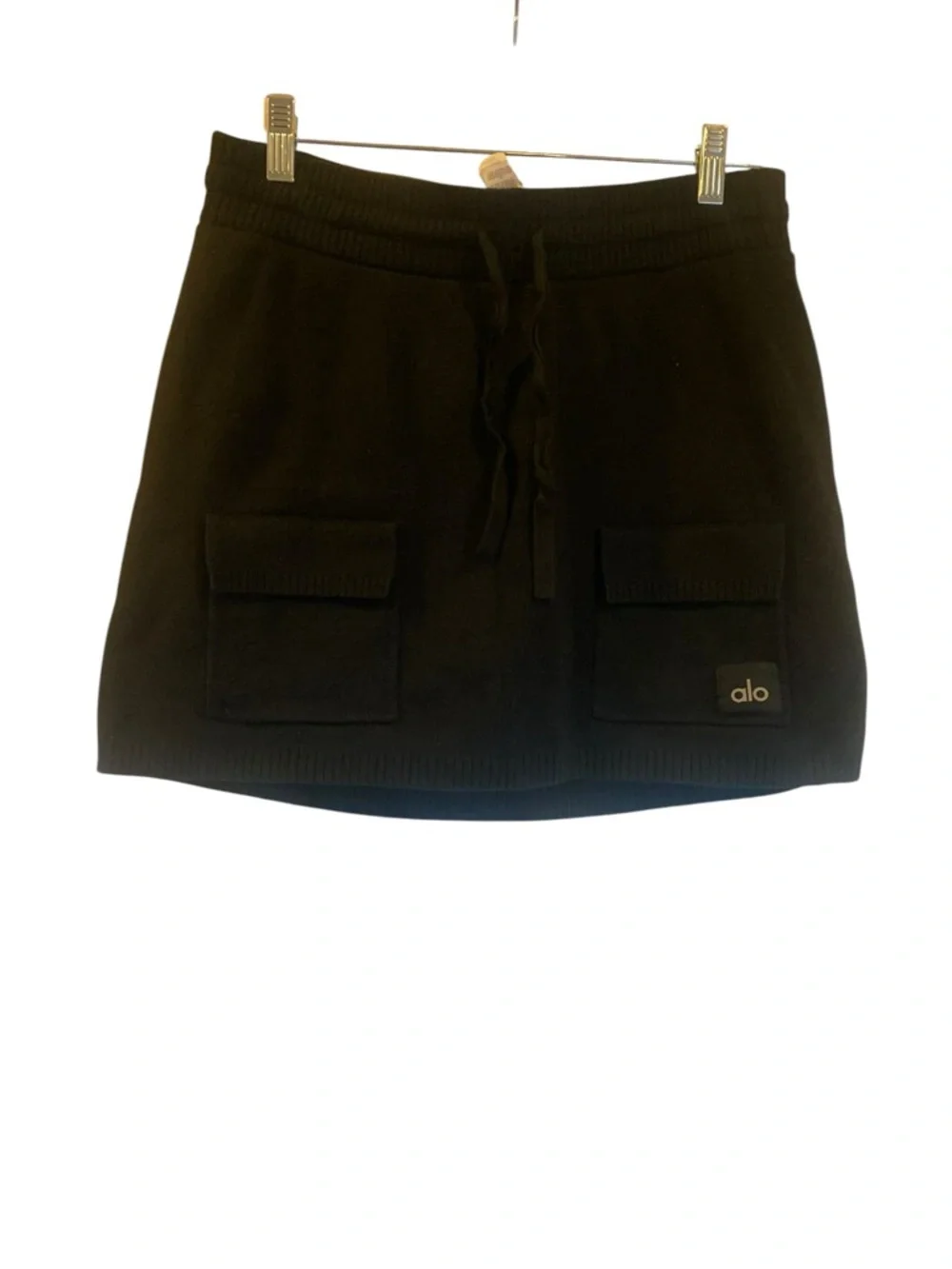 NWOT Alo Yoga cargo skirt BLACK Size L